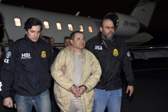 Joaquín Guzman, conhecido como El Chapo, foi considerado culpado por traficar drogas e realizar diversos outros crimes