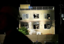 Fogo se espalhou por 3 andares e havia mortos espalhados no local