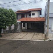 Dentre os imóveis do leilão estão casas, galpões, salas comerciais, apartamentos, terrenos e lotes