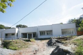 Segundo a prefeitura, atualmente é feito serviços de acabamento na unidade de ensino em Itapecerica