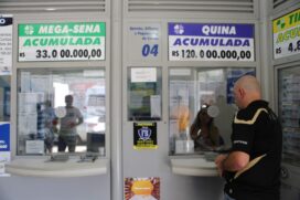 Foram feitas sete tentativas de leilão para conceder a loteria instantânea à iniciativa privada