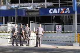 Criminosos explodiram o cofre de uma agência da Caixa Econômica Federal, em Limeira, interior paulista, na madrugada de sexta-feira