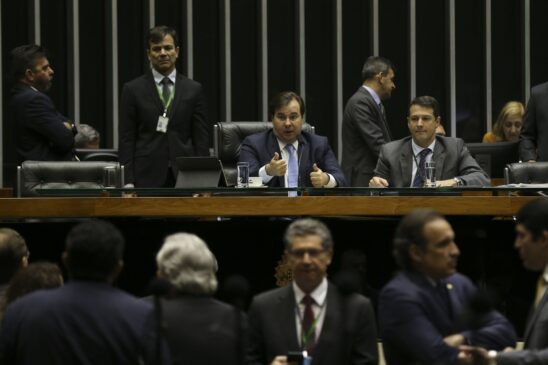 A Câmara dos Deputados discutiu o texto da Previdência ontem