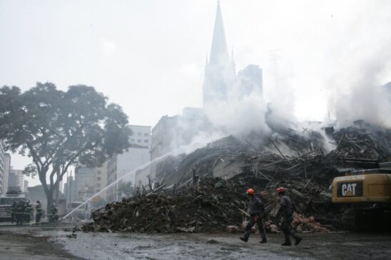 Edifício destruído por fogo no Largo do Paissandu em 2018
