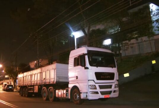 A carga foi apreendida na rodovia Raposo Tavares, próximo da cidade de Assis, no interior de SP, e encaminhada para Diadema