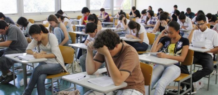 Candidatos durante a Fuvest