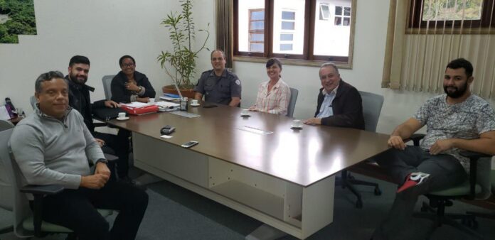 Na reunião, Gracinha se disse favorável à sugestão de adotar o modelo de videomonitoramento utilizado em cidades referências