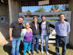 O prefeito Dr. Cássio Habice Prado e o superintendente do SAAE Gustavo Interlick acompanharam a iniciativa na última semana