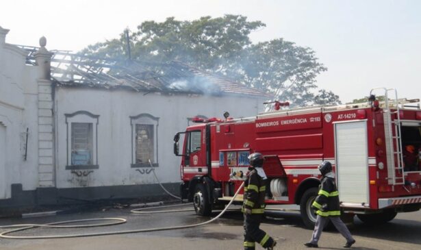 Estação ferroviária da antiga Estrada de Ferro Sorocabana (EFS), em Presidente Epitácio, pegou fogo