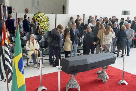 Na manhã de segunda-feira, o corpo de Alberto Goldman foi velado na Assembleia Legislativa