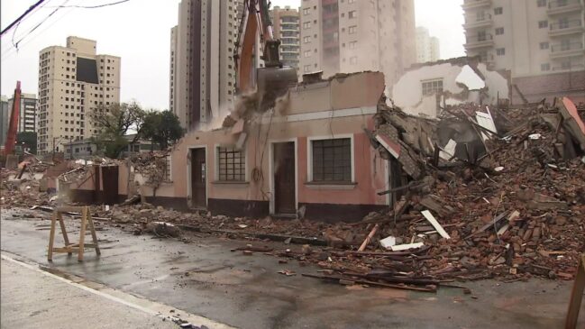 Conjunto de 40 casas no Tatuapé, chamada de Vila Operária João Migliari, ficava paralela à Radial Leste