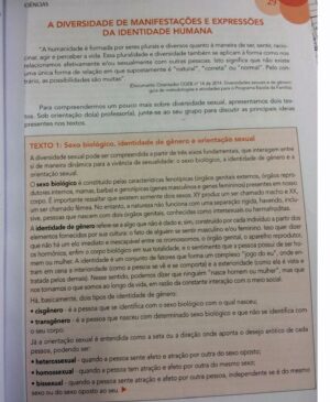 Texto contido no livro recolhido pelo governo de São Paulo; no 8º ano estudam alunos com ao menos 13 anos de idade