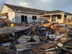 Destruição causada pela passagem do furacão Dorian em Marsh Harbour, a principal cidade das Ilhas Ábaco, nas Bahamas
