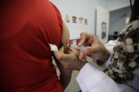 De acordo com a Secretaria de Saúde de Taboão, apenas 22,75% dessa população se imunizou