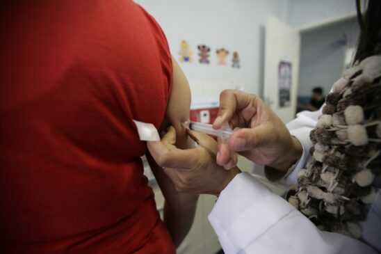 De acordo com a Secretaria de Saúde de Taboão, apenas 22,75% dessa população se imunizou