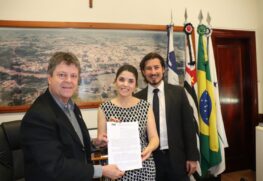 Convênio foi assinado pelo prefeito de Tietê, Vlamir Sandei e juízes