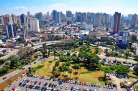 A iniciativa tem como objetivo acelerar a geração de emprego e renda para os moradores da cidade