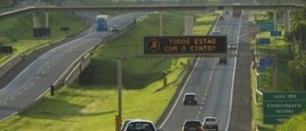 Dados divulgados pelo Detran SP nesta terça feira (5) mostra que dirigir sem cinto de segurança é a quarta infração de trânsito mais cometida
