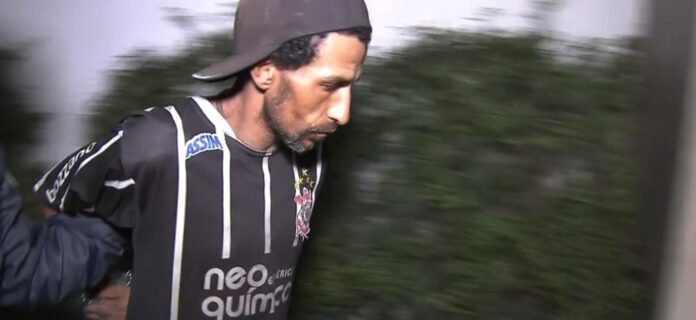 Equipe da Guarda Civil Metropolitana (GCM), que fazia ronda pela região, perceber a ação de um dos suspeitos, que foi detido