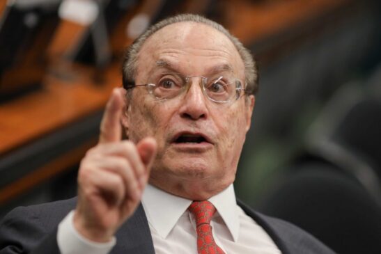 Em dezembro de 2017, ex-deputado federal Paulo Maluf foi preso por ordem do ministro Edson Fachin