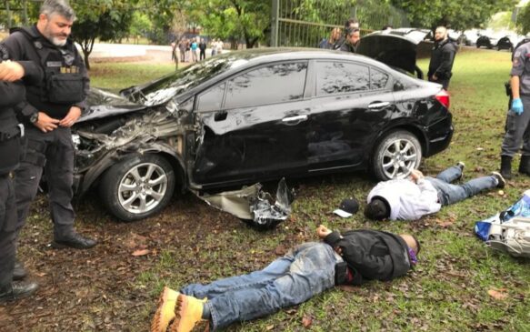 Suspeitos de sequestro foram presos pelo Deic,na manhã de ontem, após tentarem fugir com carro