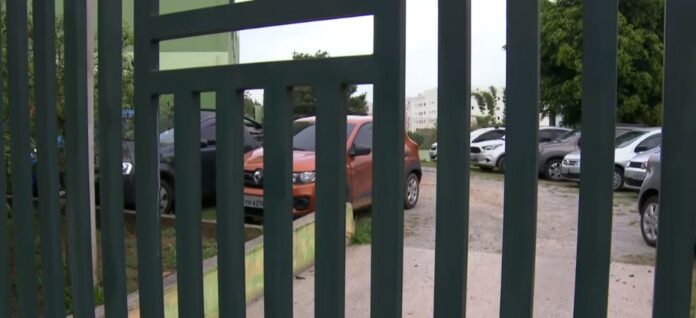 Caso aconteceu no estacionamento da Escola Municipal de Ensino Fundamental (EMEF) Dama Entre os Rios Verdes