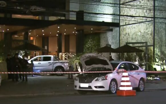 Manobrista de restaurante perde controle de carro e atropela pessoas em Santo André, no ABC