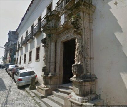 Prédio pertence ao Liceu de Artes e Ofícios desde 1874 e foi tombado pelo Iphan no ano de 1938