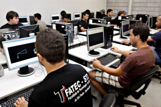 Parceria tem como objetivo formar mão de obra qualificada e promover a empregabilidade no mercado de tecnologia