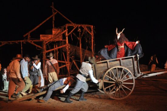No dia 9, no Parque das Monções, foi realizada a encenação teatral "Monção, uma procissão de Fé"