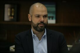 De acordo com os médicos, o prefeito não precisará ficar internado nas próximas duas sessões