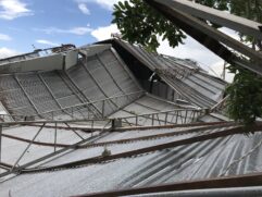 Em Adamantina, o vendaval derrubou árvores e arrancou a cobertura do centro poliesportivo