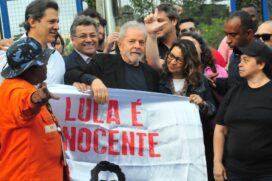 O ex-presidente Lula deixou a sede da Polícia Federal em Curitiba, na sexta-feira, após ter o pedido de soltura autorizado