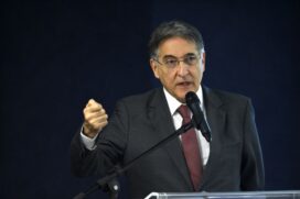 Os crimes foram cometidos quando Pimentel era ministro do Desenvolvimento no governo Dilma Rousseff