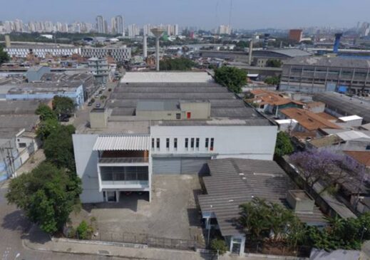 Imóvel, localizado a 450 metros da Marginal do Tietê, é bom para centros de distribuição ou storages