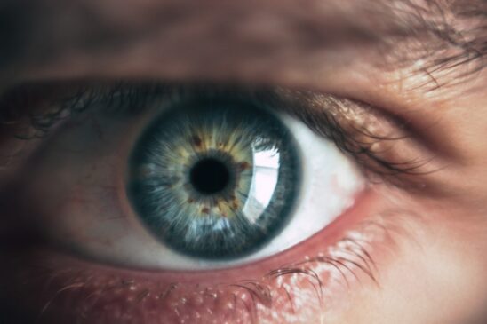Oftalmologistas oferecem orientação online sobre retinopatia diabética