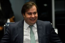 Enquanto isso, a Câmara dos Deputados trabalha em outra PEC