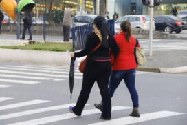 Ap&oacute;s calor intenso, frente fria e chuva chegam a Tabo&atilde;o da Serra e regi&atilde;o nesta sexta-feira