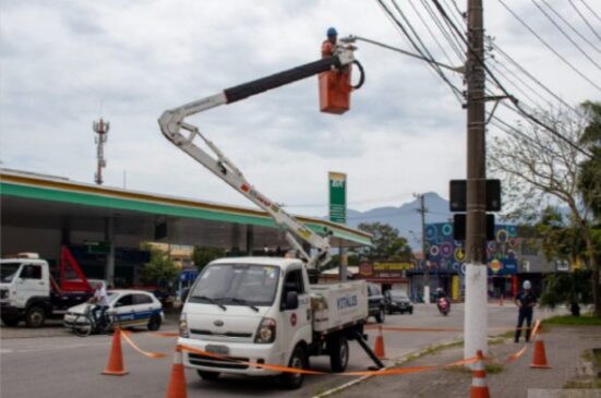 Instalações começaram pela av. Engenheiro Remo Moreira da Silva
