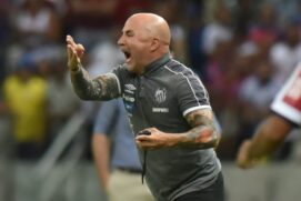A queda de braço entre Santos e Sampaoli parece estar apenas no início