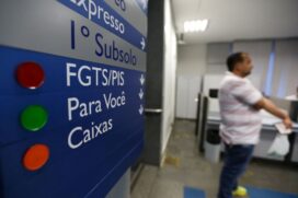 O prazo final para o saque do abono salarial do calendário de pagamentos 2019/2020 é 30 de junho de 2020