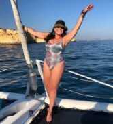"Me sentindo magra" Susana Vieira, atriz de 77 anos, faz #tbt e mostra a sua alegria de viver no Instagram.