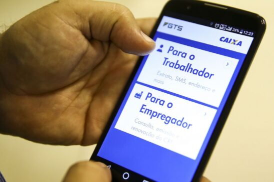 Só terá direito ao saque extra quem tiver alguma conta de FGTS, ativa ou inativa, cujo saldo era de até R$ 998