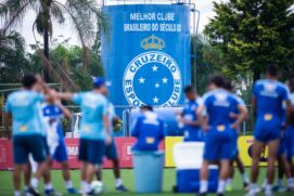 Segundo o Blog do PVC, o clube gasta mais de R$14 milhões por mês com seus jogadores