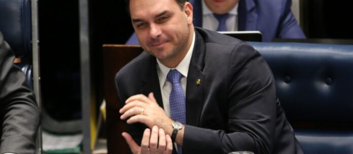 O senador Flávio Bolsonaro
