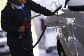 Com a alta, o litro do diesel sairá das refinarias da Petrobras, em média, a R$ 2,34