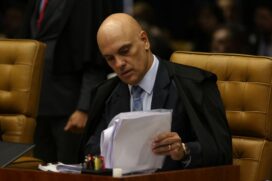 Moraes incluiu quebra dos sigilos de empresários suspeitos de financiar uma rede de fake news