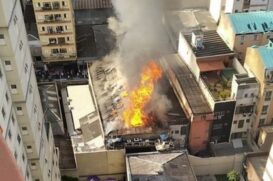 Os bombeiros estão atendendo a ocorrência com 10 viaturas e 27 homens