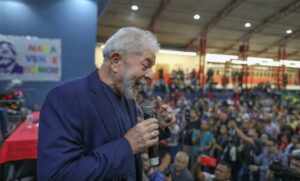 Atualmente, Lula é réu na primeira instância de Curitiba por outro caso que envolve o Instituto Lula