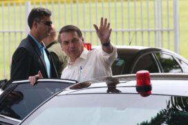 De acordo com Bolsonaro, a proposta está pronta e já recebeu autorização da equipe econômica
